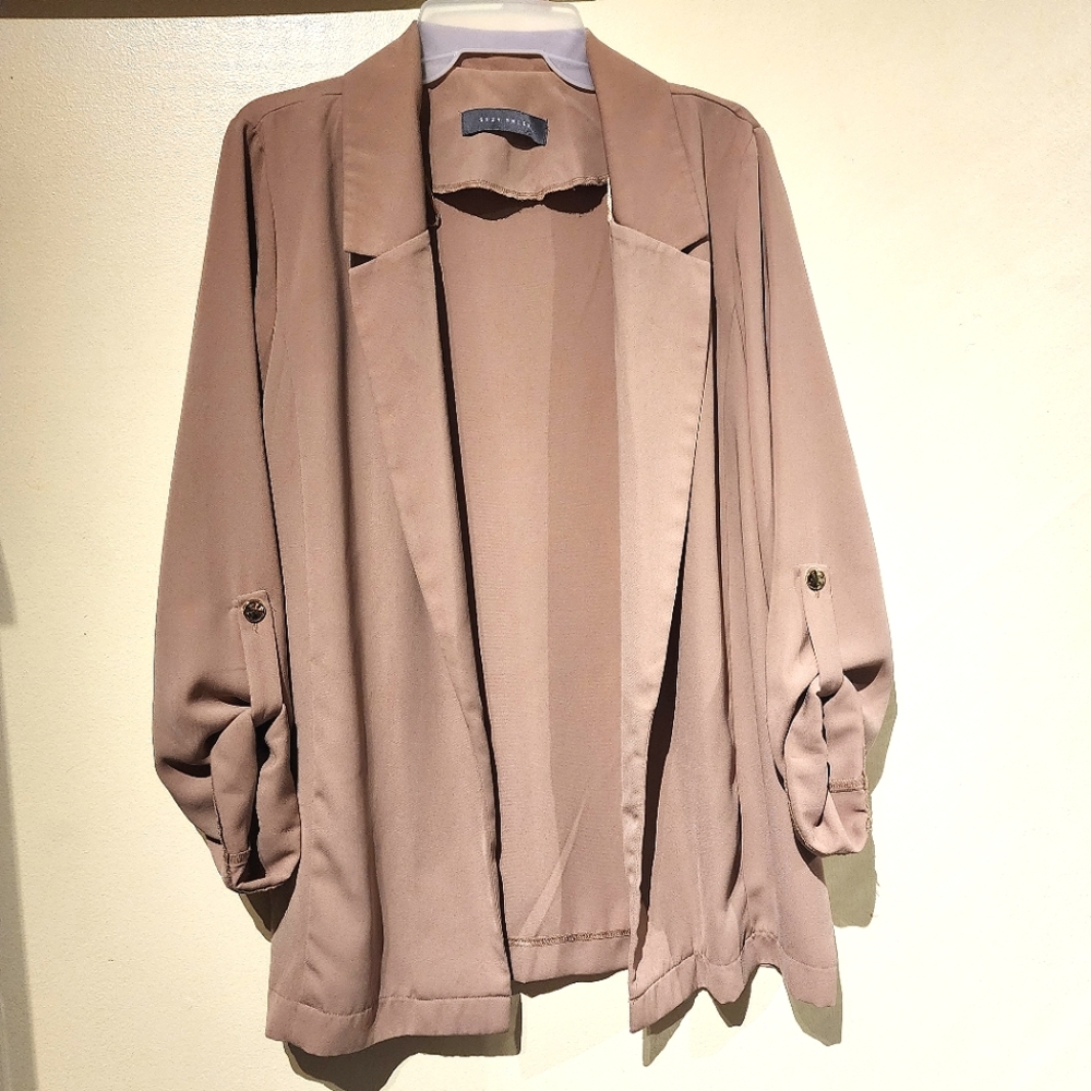 💙 GUC Cream Blazer - Picture 2 of 8